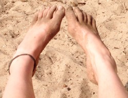 Hellohippietoes:  Happy 4Th! We Played In A Lake Today And Got All Sandy. :D