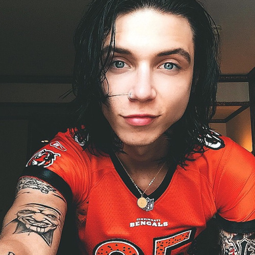 Andy Biersack: Growing up stages