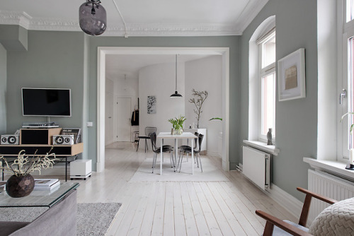 Fresh Like Spring | Goteborg, SwedenLayout:(Source: alvhem.com, Photos: Frederik J Karlsson, Styling