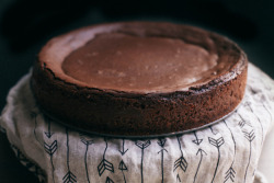 zeai:  dietkiller:  Guinness Chocolate Cheesecake