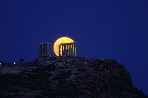 ferribotti:La luna vista da Agrigento, Siracusa, Altopiano di Agrimusco, Gangi, Etna, RagusaLuna, in