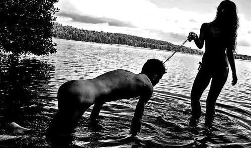 wantlikeaforestfire:you can lead a boy to water…  Doggy play at the beach