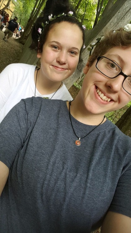 hester-lowell:me and @celeryo being cute at a renaissance festival ☺️