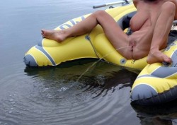 singleandmale:Jet-boat?