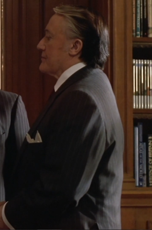 rose-of-pollux: Today’s Robert Francis Friday post: Robert in episode 6 of Hustle (set 2/10)