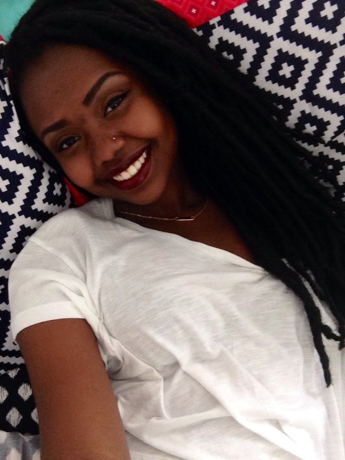 fckyeahprettyafricans:  Burundi itstheylovetheafro:  East African Girl 🌍  