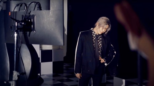 Day 194/548 of Taemin’s enlistment (210531 - 221130)Advice Jacket Photoshoot Behind (2021)