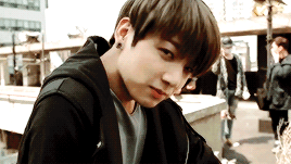 Cute Jungkook Vs. Hot Jungkook (cr.)