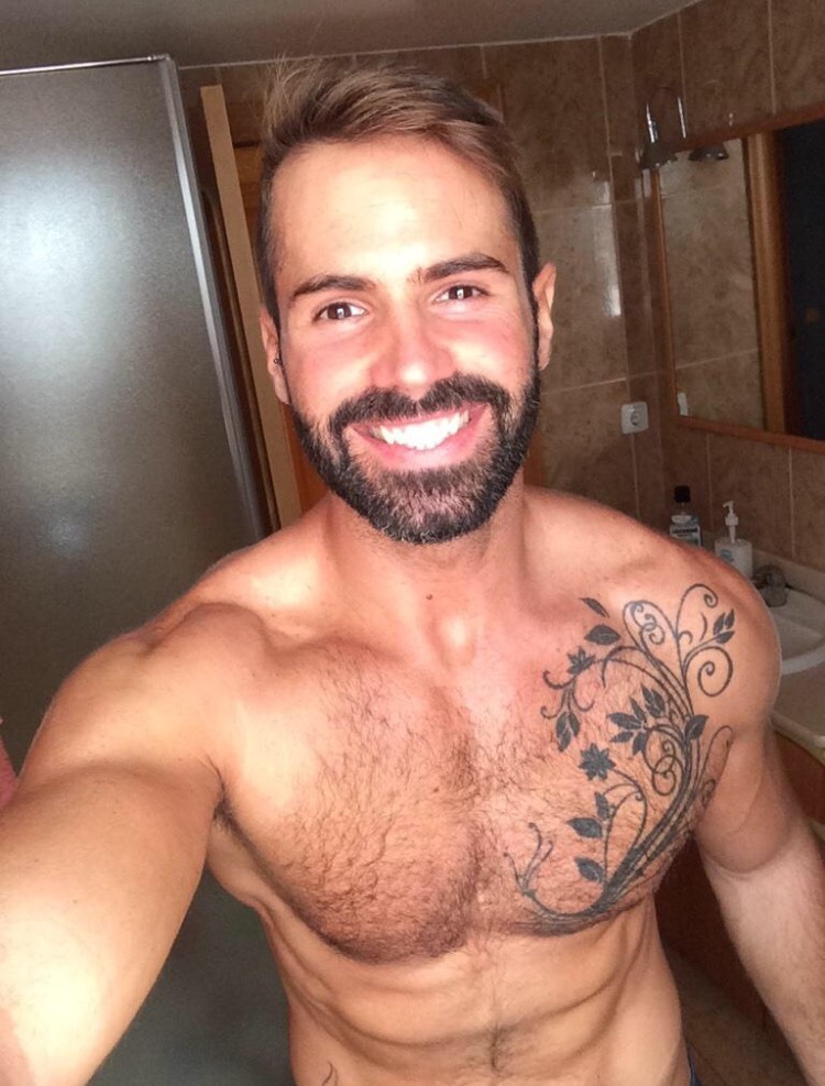 queerclick:  Beardie. Hottie. Dani. See ALL of Dani here. 