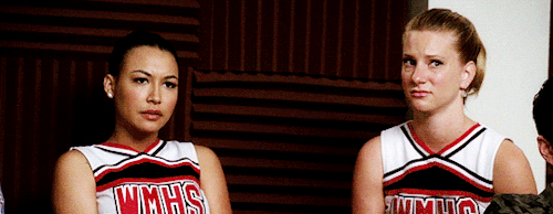 brittanacedes:  brittana + choir room reaction shots