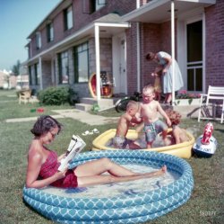 theniftyfifties:  A pool party in Park Forest,