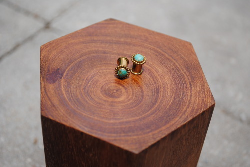 5mm Silver Nostril Plugs w/turquoise and ceramic gold plateby Honeycomb Organics