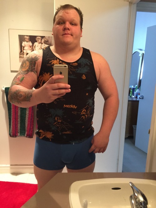 chubxlife:Summer get here! I want to wear tank tops again!