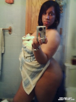 goldieloc:  Double thick..drop that towel