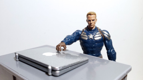 tinybuckylife:Tiny Steeb has read the comments