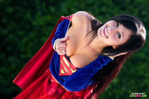 nude-superheroines:  Nude Supergirl / Kara cosplay
