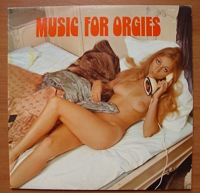 vinylfilmaholic:  I finally understand now why my orgies are so dull……THEY’RE NOT BEING SOUNDTRACKED!!!! 
