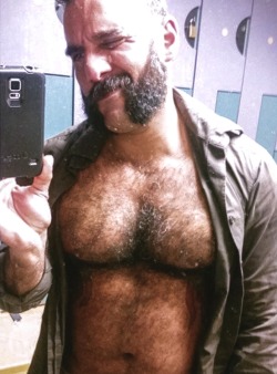 Follow my two hairy men blogs:http://sambrcln.tumblr.comhttp://hairysex.tumblr.com