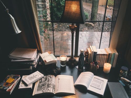 Featured image of post Dark Academia Bedroom / Tumblr is a place to express yourself, discover yourself, and bond over the stuff you love.