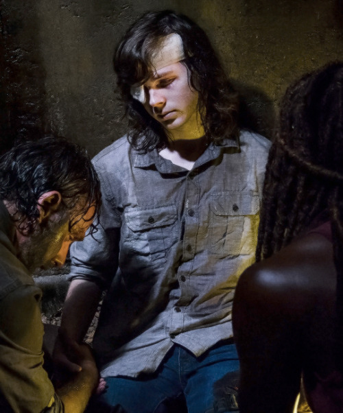 dailytwdcast:Carl Grimes, Rick Grimes and Michonne in The Walking Dead Season 8 Episode 8 | How It’s