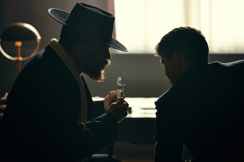 feo-oliau:Peaky Blinders - season 4 