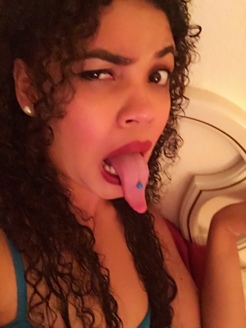 pussylightlytoasted:  @that guy in my inbox who said I should take more pictures of my tongue ring  How