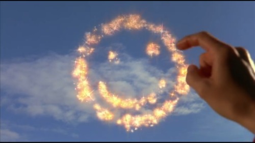 01sentencereviews: Smiley Face (2007), Director: Gregg Araki, DP: Shawn Kim Perfect.