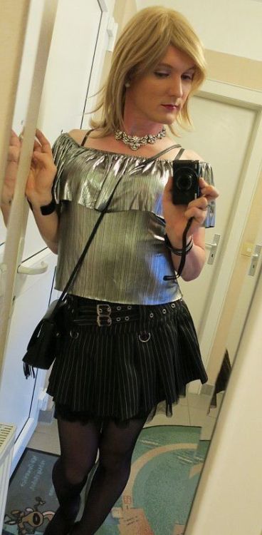 02vicky-transvestite:♥ ♥ Nice