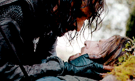 priscillajeanohare:#this scene is depressing as hell#but it really is a beautiful death scene#becaus