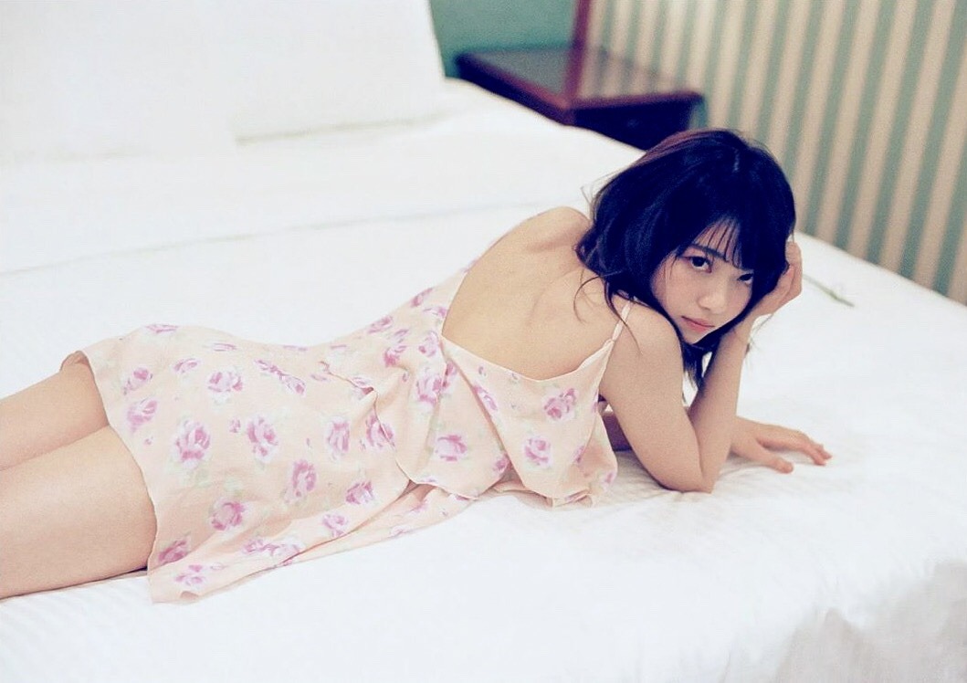 sakagumi46:  乃木坂46 西野七瀬 / 西野七瀬 2nd 写真集 『風着替えて』+