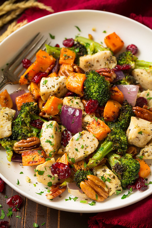 foodffs:  Chicken Broccoli and Sweet Potato Sheet Pan Dinner Really nice recipes. Every hour. Show me what you cooked! 