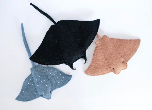sosuperawesome:  Felt Sewing PatternsLori Designs on Etsy 