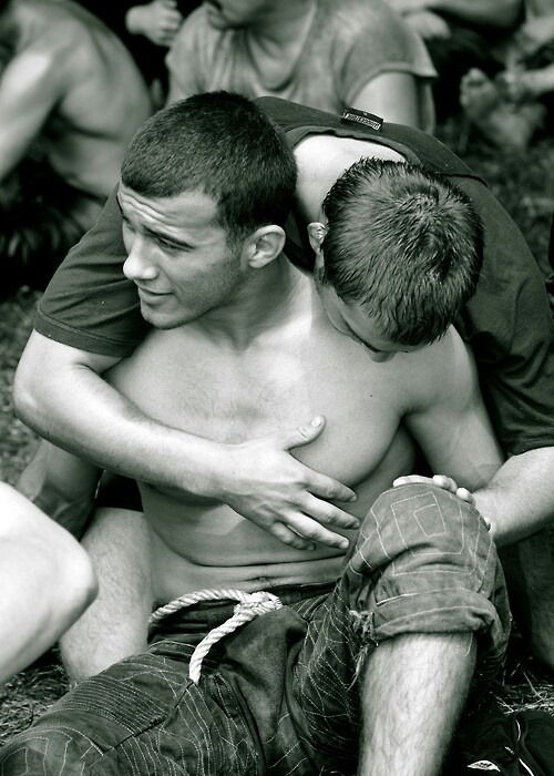 dudes-on-demand:  Touched by an angel 