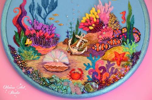 sosuperawesome:Tropical Fish Embroidery HoopsOliness Art Studio on Etsy 