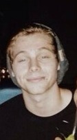 newthemmings:  Guys, did you notice that whenever Luke is drunk he makes this face