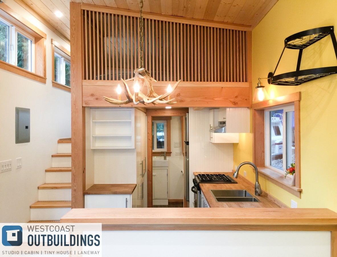 tinyhousetown:  The 28′ Skookum (385 sq ft)