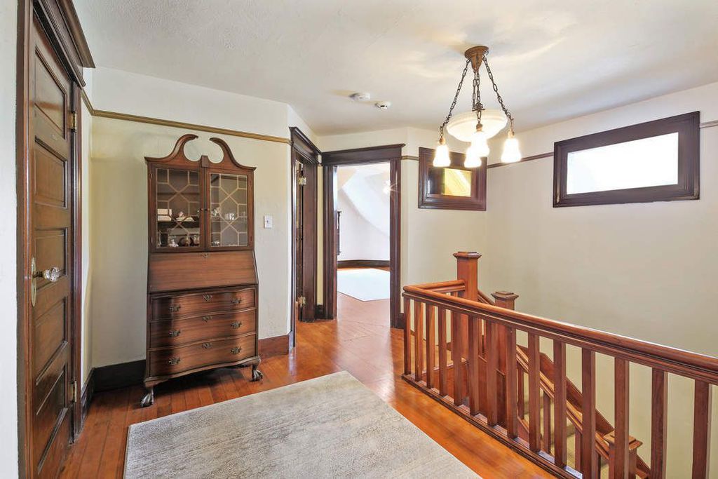 househunting:   $2,495,000/4 br   Sonoma, CA   built in 1889 
