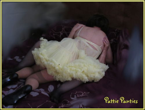 Porn Pics pattiespics:  It’s Petticoat Playtime !