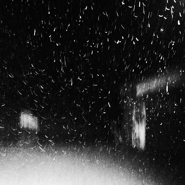 pandaxdreamm:  It’s snowiiiiiiing ❄️❤️ #snow #fillecontente #youpi #switzerland