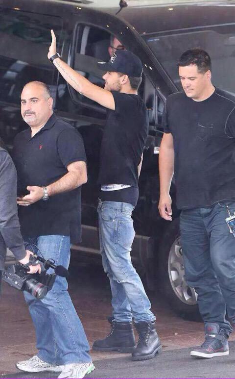 britishhusbands:  Liam inside the stadium | 09/07
