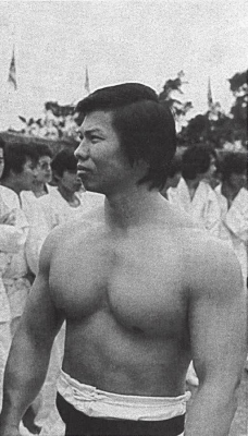 guts-and-uppercuts:  Bolo Yeung on the set