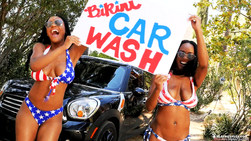 maesteotriple7:Brittany Kelly and Brandi Kelly celebrate the 4th of July with a