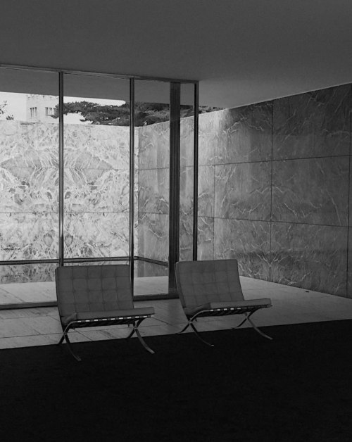 www.instagram.com/mies_preowned/ newsletter - Barchelona Pavilion