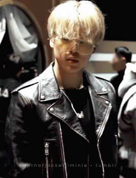 Damn This Look (cr. Dwellingsouls)
