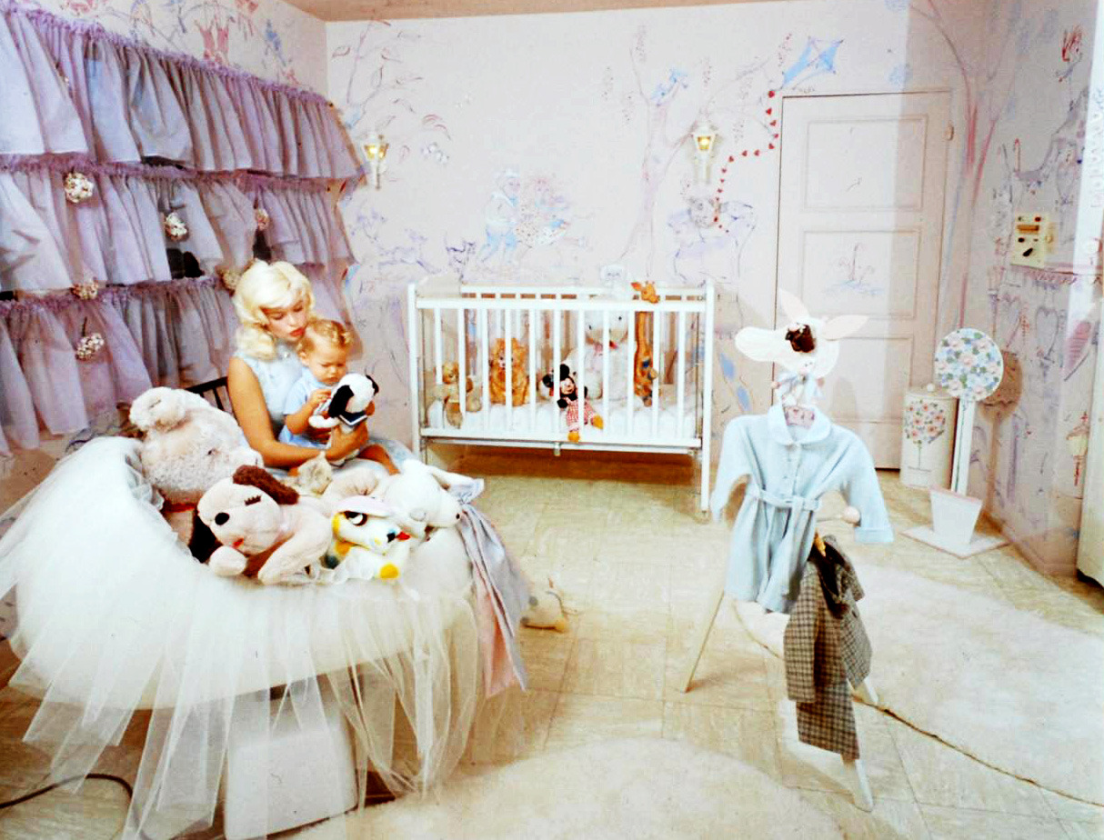 hollywoodlady:    Jayne Mansfield’s Pink Palace   In November 1957, shortly before