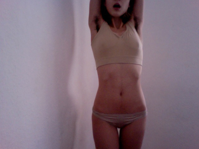 ginocchia:  ginocchia celebrates her 50 kilos butt