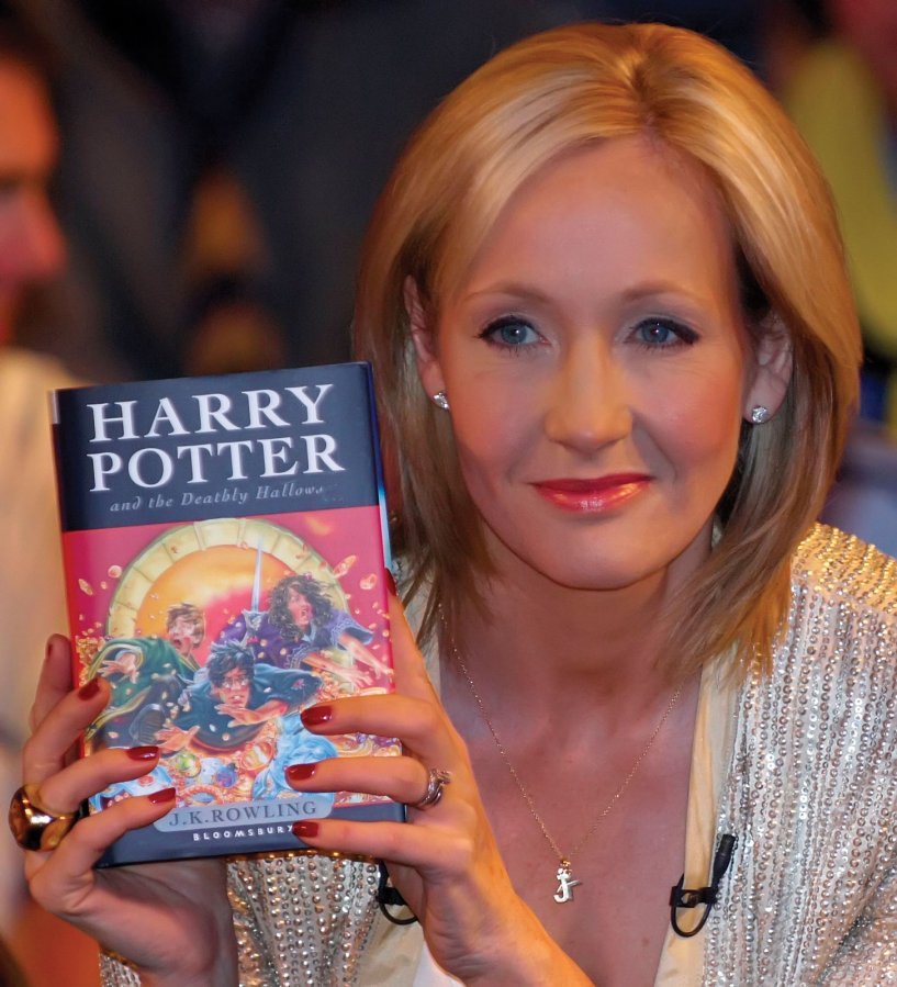 bookgeekconfessions:  booksandhotchocolate:  Harry Potter and the Deathly Hallows