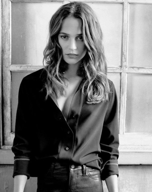 flashesofmagnesium:   Alicia Vikander by Carter Smith   