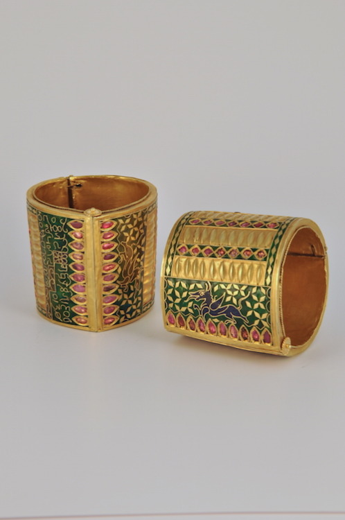 Cuff bracelets Sibsagar, Assam, IndiaXX centuryFine gold and rubiesH cm. 6.5