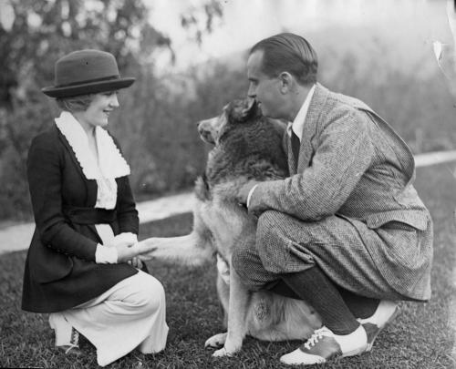 s-wonderful-s-marvelous:Mary Pickford: Queen of the Movies